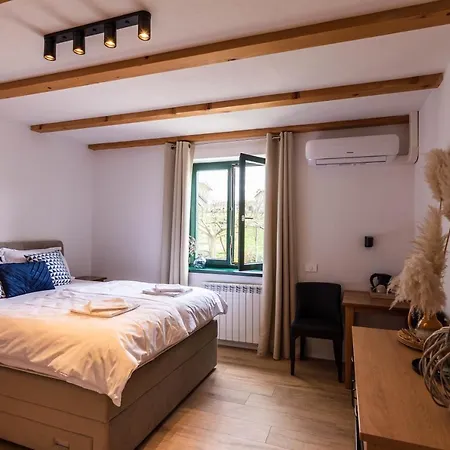 Rooms&vinery Bregovi - Sobe In Vinska Klet Bregovi Bed and Breakfast 3*