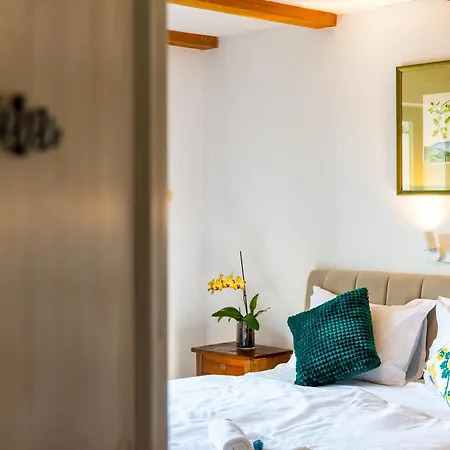 Rooms&vinery Bregovi - Sobe In Vinska Klet Bregovi Bed and Breakfast Dobravlje