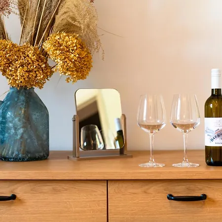 Bed & Breakfast Rooms&vinery Bregovi - Sobe In Vinska Klet Bregovi